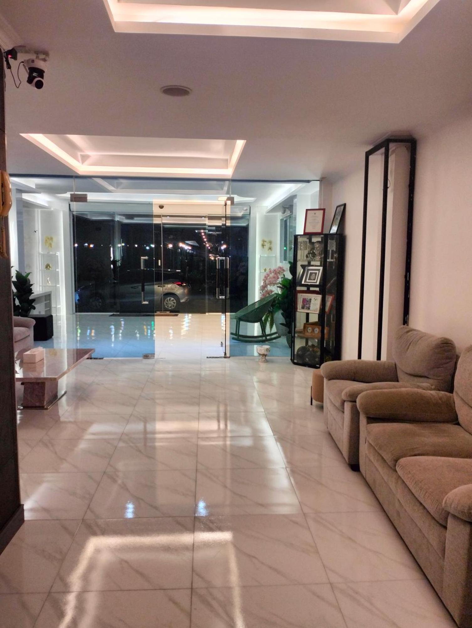 Titanic Residence-5 Minutes Walk To Walking Street Pattaya Exterior foto